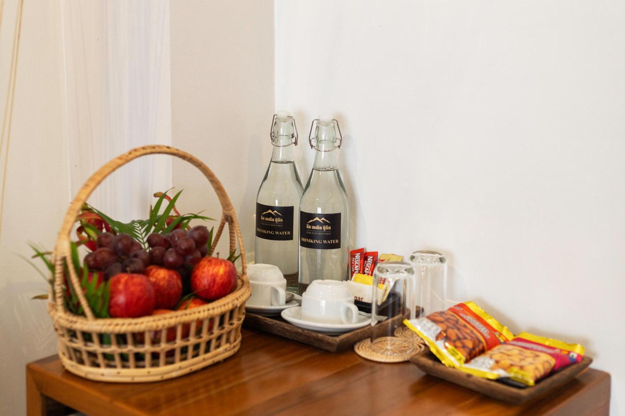 Peak Elite Boutique Hotel Siem Reap Bagian luar foto